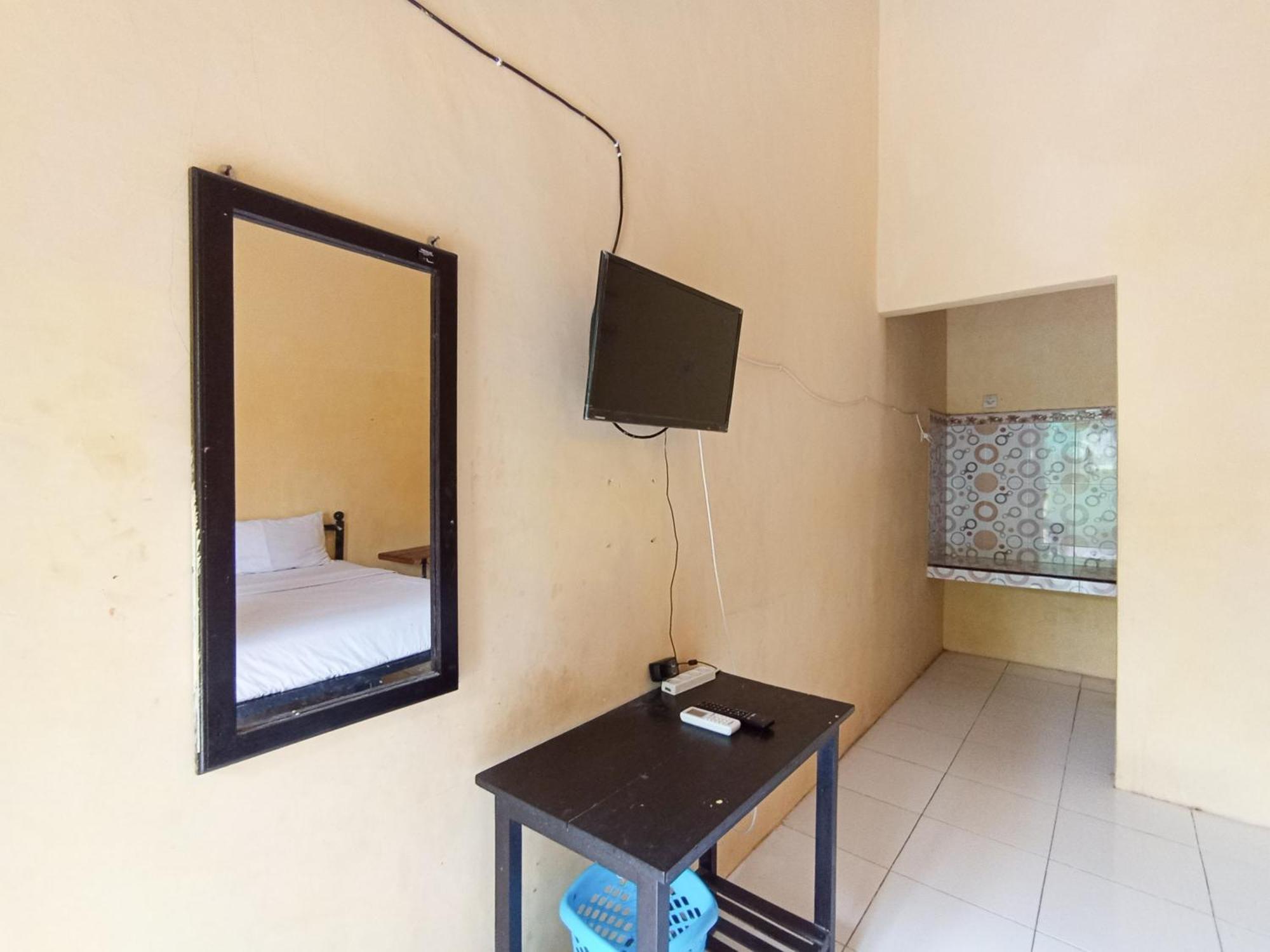 Reddoorz At El Shaday Homestay Banyuwangi Banyuwangi  Exterior foto